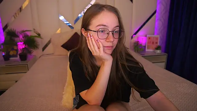 ArrinaWairr online show from 11-14-25, 08:57