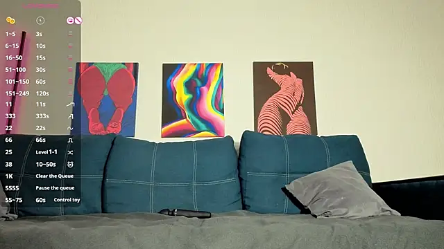 TrixiBell online show from 04-07-26, 04:02