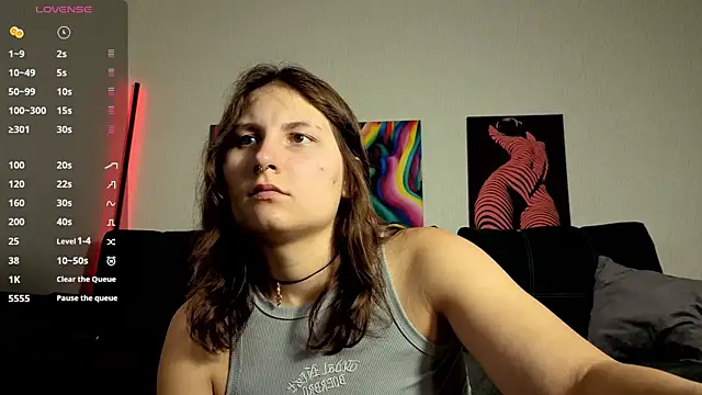 TrixiBell online show from 07-29-26, 04:32