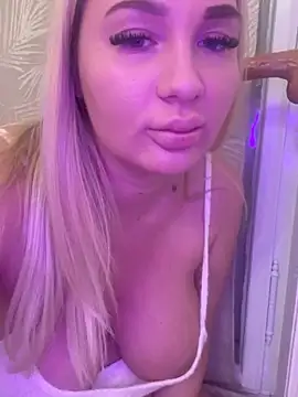 Snapshot of NellyExtraa chatting on 10-02-25, 11:12 NellyExtraa online show from 10-02-25, 11:12