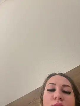 Snapshot of NellyExtraa chatting on 03-06-26, 10:50 NellyExtraa online show from 03-06-26, 10:50