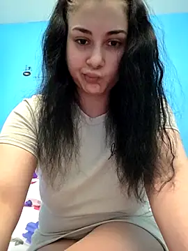 Snapshot of SaraViss20 chatting on 03-04-26, 01:50 SaraViss20 online show from 03-04-26, 01:50