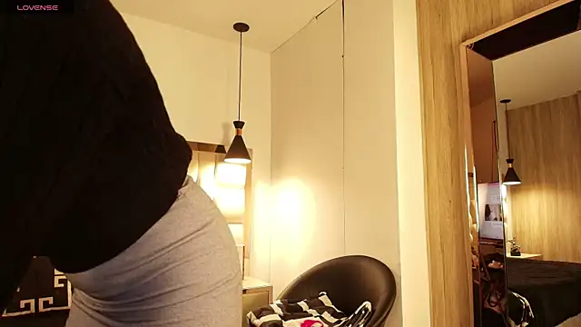 Snapshot of VidiaStons chatting on 03-06-26, 08:05 VidiaStons online show from 03-06-26, 08:05