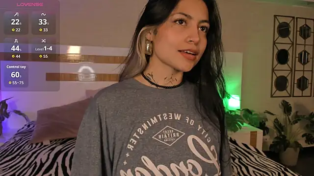 Snapshot of anne_dh chatting on 09-28-25, 07:25 anne dh online show from 09-28-25, 07:25