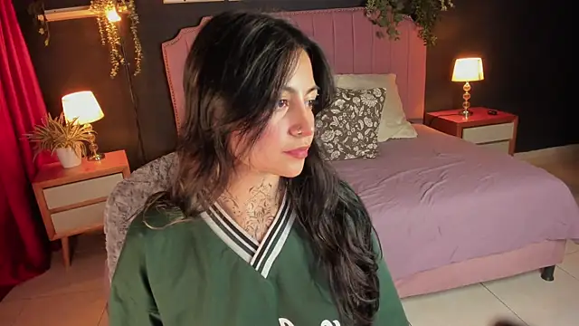 Snapshot of anne_dh chatting on 12-23-25, 04:54 anne dh online show from 12-23-25, 04:54