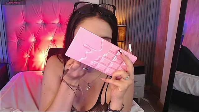 Bonnali lune online show from 11-20-25, 10:09