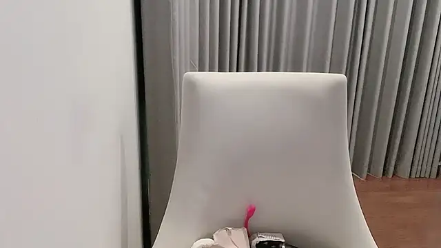 Snapshot of Azami_Chan chatting on 09-22-25, 01:35 Azami Chan online show from 09-22-25, 01:35