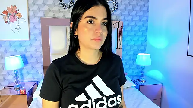 Snapshot of Sasha__sims__ chatting on 10-07-25, 11:40 Sasha sims online show from 10-07-25, 11:40