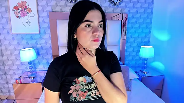 Snapshot of Sasha__sims__ chatting on 10-09-25, 11:19 Sasha sims online show from 10-09-25, 11:19