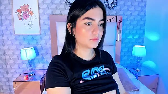 Snapshot of Sasha__sims__ chatting on 10-31-25, 11:00 Sasha sims online show from 10-31-25, 11:00