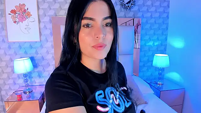 Snapshot of Sasha__sims__ chatting on 11-12-25, 11:43 Sasha sims online show from 11-12-25, 11:43