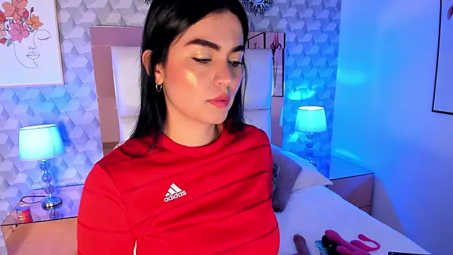 Snapshot of Sasha__sims__ chatting on 11-16-25, 11:38 Sasha sims online show from 11-16-25, 11:38