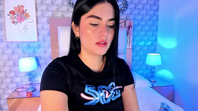 Snapshot of Sasha__sims__ chatting on 11-18-25, 11:47 Sasha sims online show from 11-18-25, 11:47