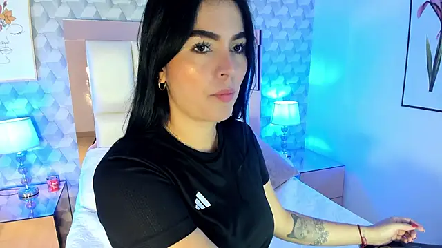 Snapshot of Sasha__sims__ chatting on 11-22-25, 11:31 Sasha sims online show from 11-22-25, 11:31