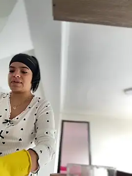 JuanitaMore01 online show from 11-16-25, 03:28