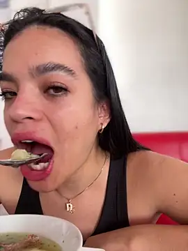 JuanitaMore01 online show from 01-06-26, 03:16