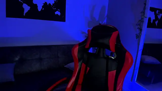 Snapshot of ZoeValencia1 chatting on 10-08-25, 12:58 ZoeValencia1 online show from 10-08-25, 12:58