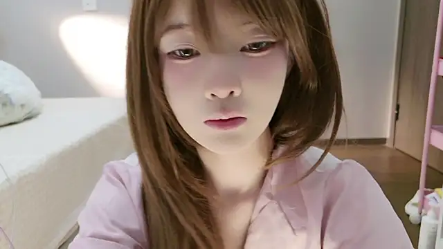 EnEn xiaobao online show from 12-16-25, 01:05