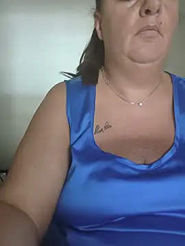 LaReginaNera online show from 06-25-26, 10:53