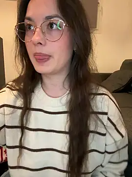 Snapshot of liloush__ chatting on 02-28-26, 12:11 liloush online show from 02-28-26, 12:11