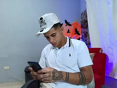 Snapshot of sweet_Brunettes01 chatting on 10-18-25, 11:16 sweet Brunettes01 online show from 10-18-25, 11:16