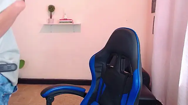 Snapshot of setthomas chatting on 12-01-25, 03:06 setthomas online show from 12-01-25, 03:06