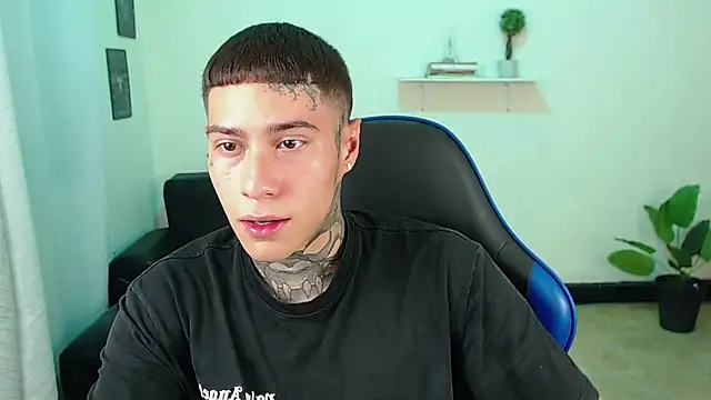 Snapshot of setthomas chatting on 01-16-26, 09:52 setthomas online show from 01-16-26, 09:52