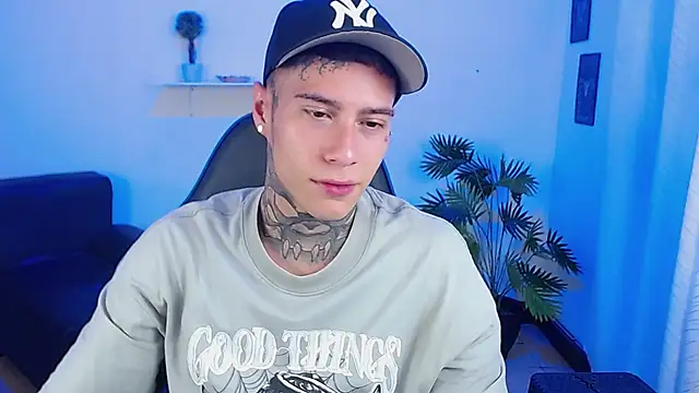 Snapshot of setthomas chatting on 02-06-26, 09:51 setthomas online show from 02-06-26, 09:51