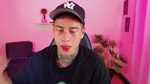 Snapshot of setthomas chatting on 02-24-26, 10:08 setthomas online show from 02-24-26, 10:08