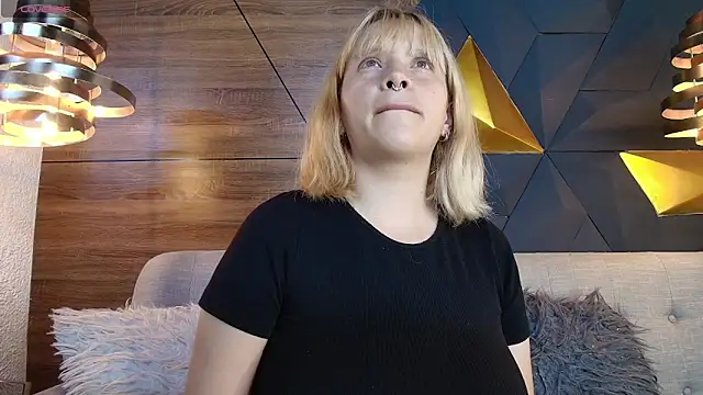 Snapshot of ly_lulu chatting on 02-09-26, 11:14 ly lulu online show from 02-09-26, 11:14