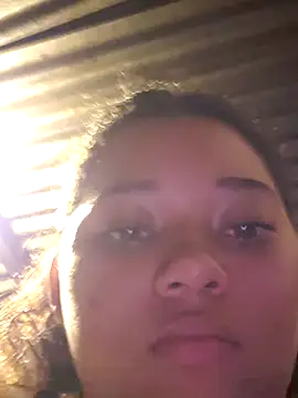 Snapshot of Violethroos chatting on 11-02-25, 03:42 Violethroos online show from 11-02-25, 03:42