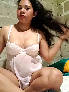 Snapshot of Violethroos chatting on 11-23-25, 02:22 Violethroos online show from 11-23-25, 02:22