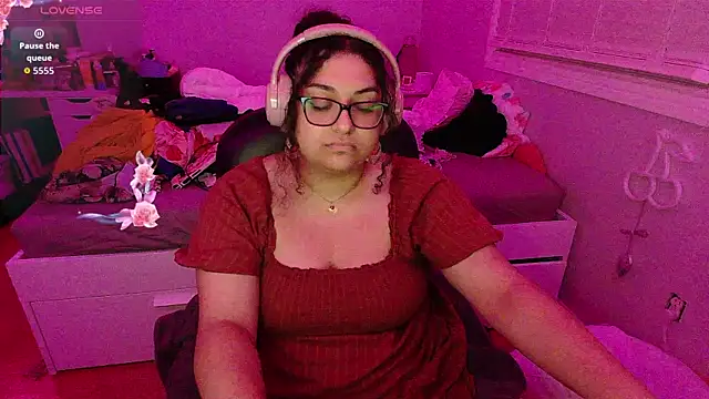 Snapshot of chericheesecake chatting on 09-28-25, 03:56 chericheesecake online show from 09-28-25, 03:56