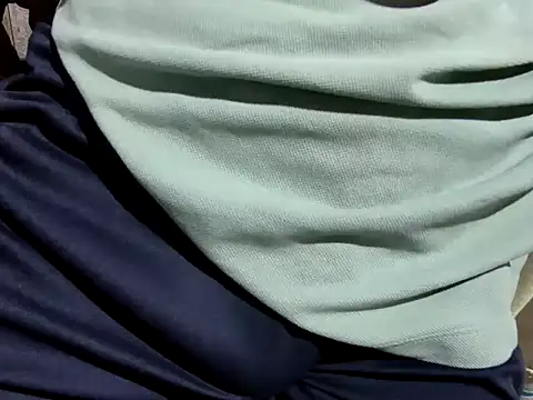 Snapshot of junior648@xh chatting on 02-06-26, 10:24 junior648xh online show from 02-06-26, 10:24