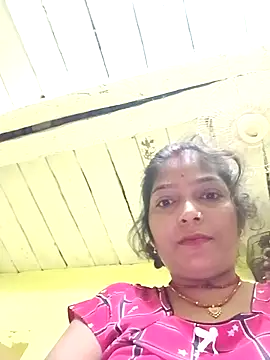 Snapshot of Samiya-143 chatting on 09-19-25, 10:32 Samiya-143 online show from 09-19-25, 10:32