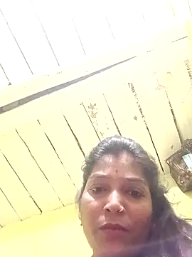 Snapshot of Samiya-143 chatting on 09-25-25, 06:11 Samiya-143 online show from 09-25-25, 06:11
