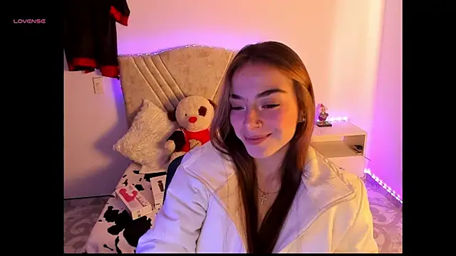 Snapshot of Mia_Victoria22 chatting on 03-13-26, 01:40 Mia Victoria22 online show from 03-13-26, 01:40