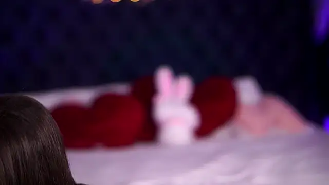 LalaRoze online show from 12-04-25, 07:44