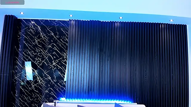 Snapshot of MadisonAnngel chatting on 11-15-25, 06:37 MadisonAnngel online show from 11-15-25, 06:37