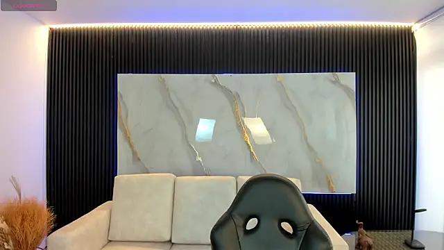 Snapshot of MadisonAnngel chatting on 11-22-25, 07:35 MadisonAnngel online show from 11-22-25, 07:35