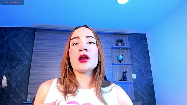 Snapshot of MadisonAnngel chatting on 11-25-25, 09:04 MadisonAnngel online show from 11-25-25, 09:04