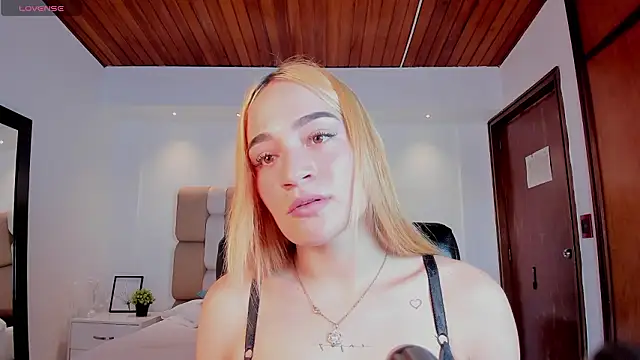 Snapshot of MadisonAnngel chatting on 02-10-26, 08:02 MadisonAnngel online show from 02-10-26, 08:02