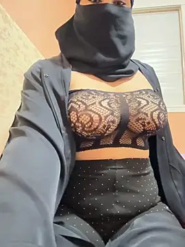 Snapshot of _Laiali_ chatting on 11-13-25, 11:31 Laiali online show from 11-13-25, 11:31