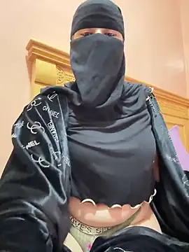 Snapshot of _Laiali_ chatting on 02-03-26, 02:00 Laiali online show from 02-03-26, 02:00