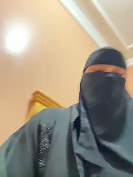 Snapshot of _Laiali_ chatting on 02-19-26, 08:16 Laiali online show from 02-19-26, 08:16