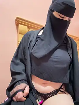 Snapshot of _Laiali_ chatting on 03-26-26, 01:44 Laiali online show from 03-26-26, 01:44