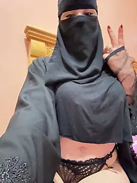 Snapshot of _Laiali_ chatting on 03-31-26, 01:07 Laiali online show from 03-31-26, 01:07