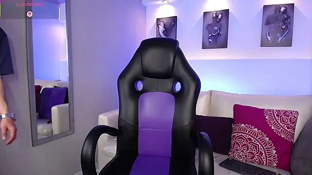 AdrianRinaldi online show from 09-19-25, 07:47