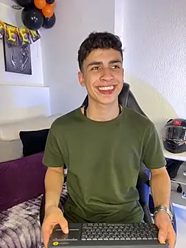 AdrianRinaldi online show from 10-07-25, 08:06