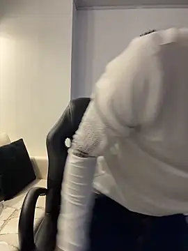 AdrianRinaldi online show from 01-06-26, 08:01